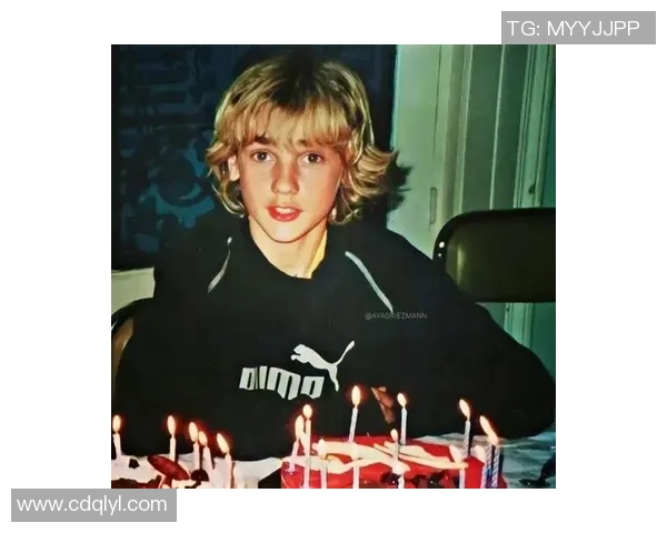 格列兹曼：从足球天才到世界舞台的闪耀之星，探索他的成长与成就之路