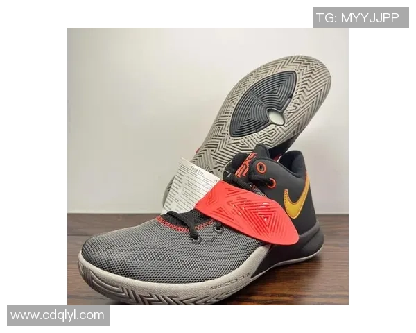 欧文新鞋发布会引发热议踩踏耐克Logo传递真正艺术无标签理念